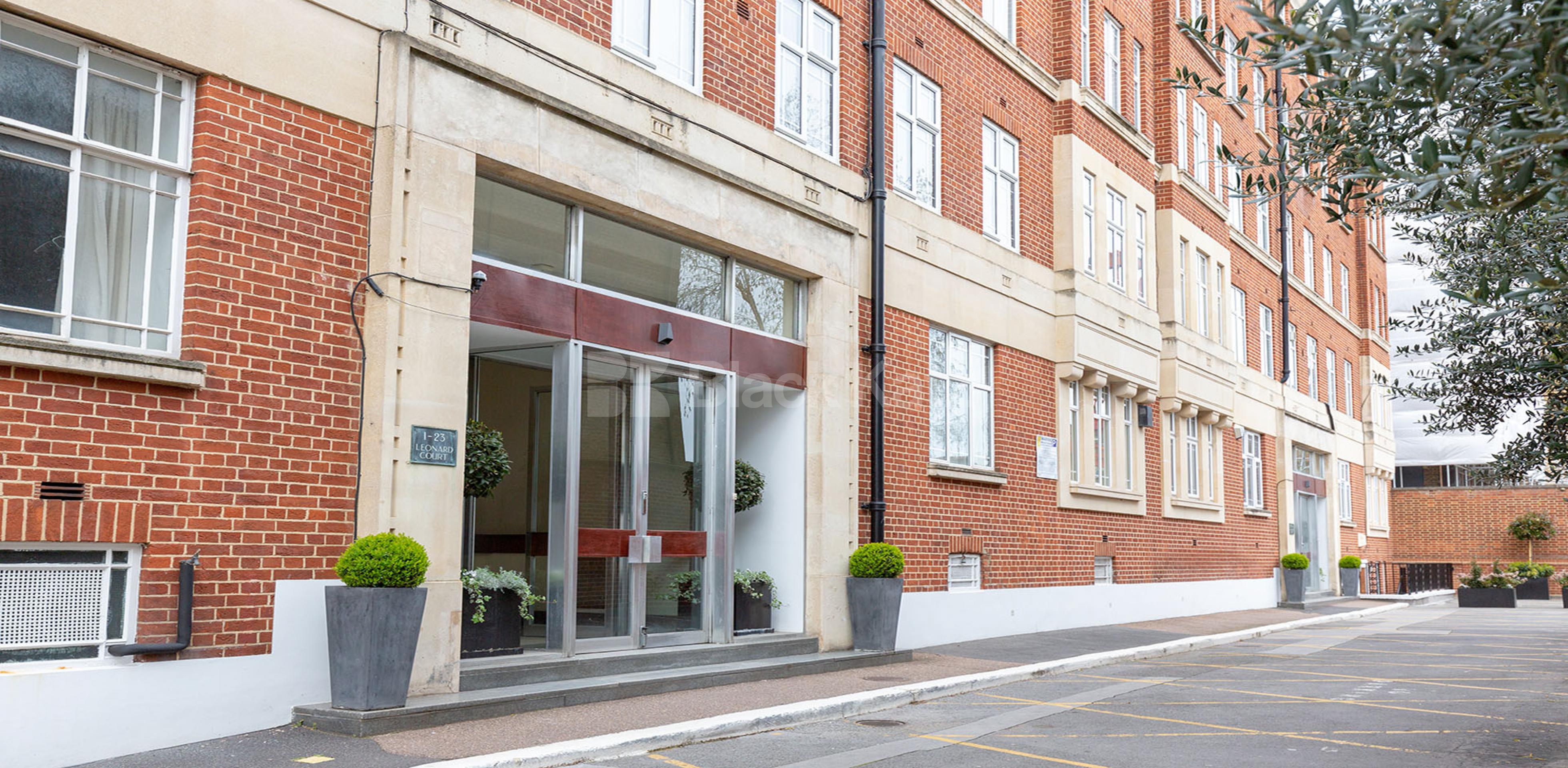 			Studio Apartment, 1 bath, 1 reception Apartment			 Edwardes Square , Kensington  W8