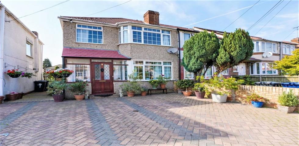 			5 Bedroom, 3 bath, 1 reception Semi-Detached House			 Bleasdale Avenue, Perivale
