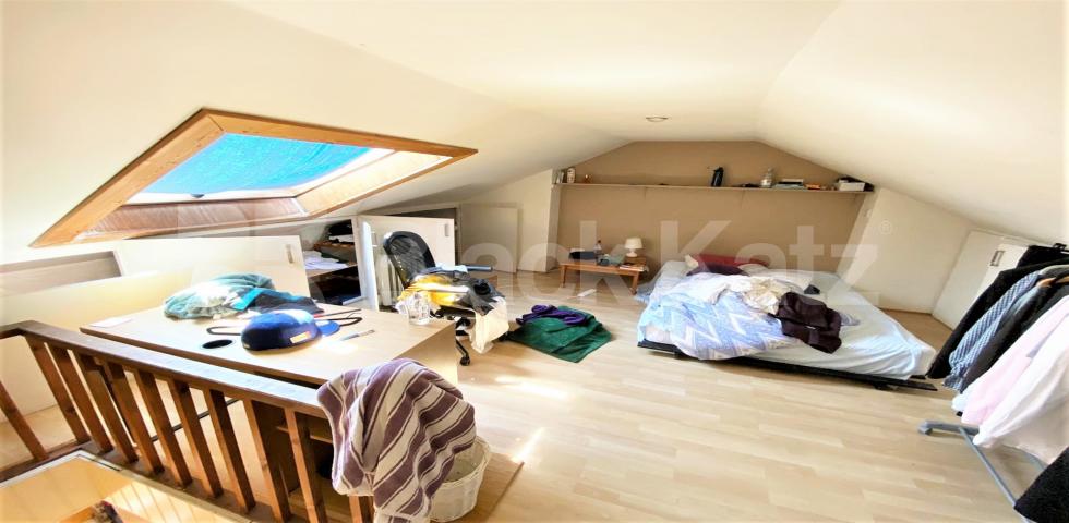 			4 Bedroom, 1 bath, 1 reception Flat			 Uxbridge Road , SHEPHERDS BUSH