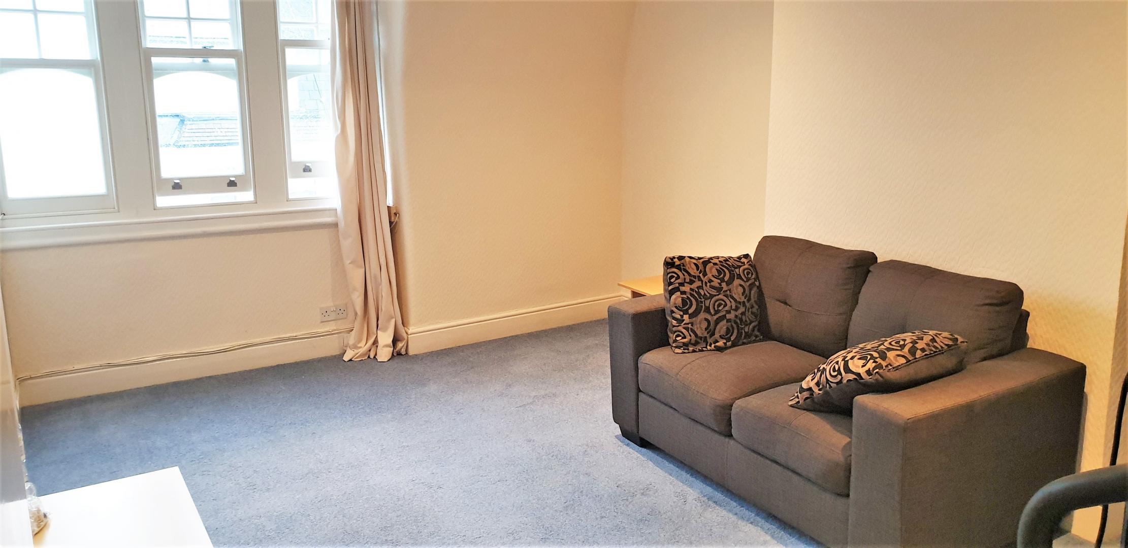 			WATER RATES INCLUDED, 1 Bedroom, 1 bath, 1 reception Flat			 Glenmore Road, BELSIZE PARK