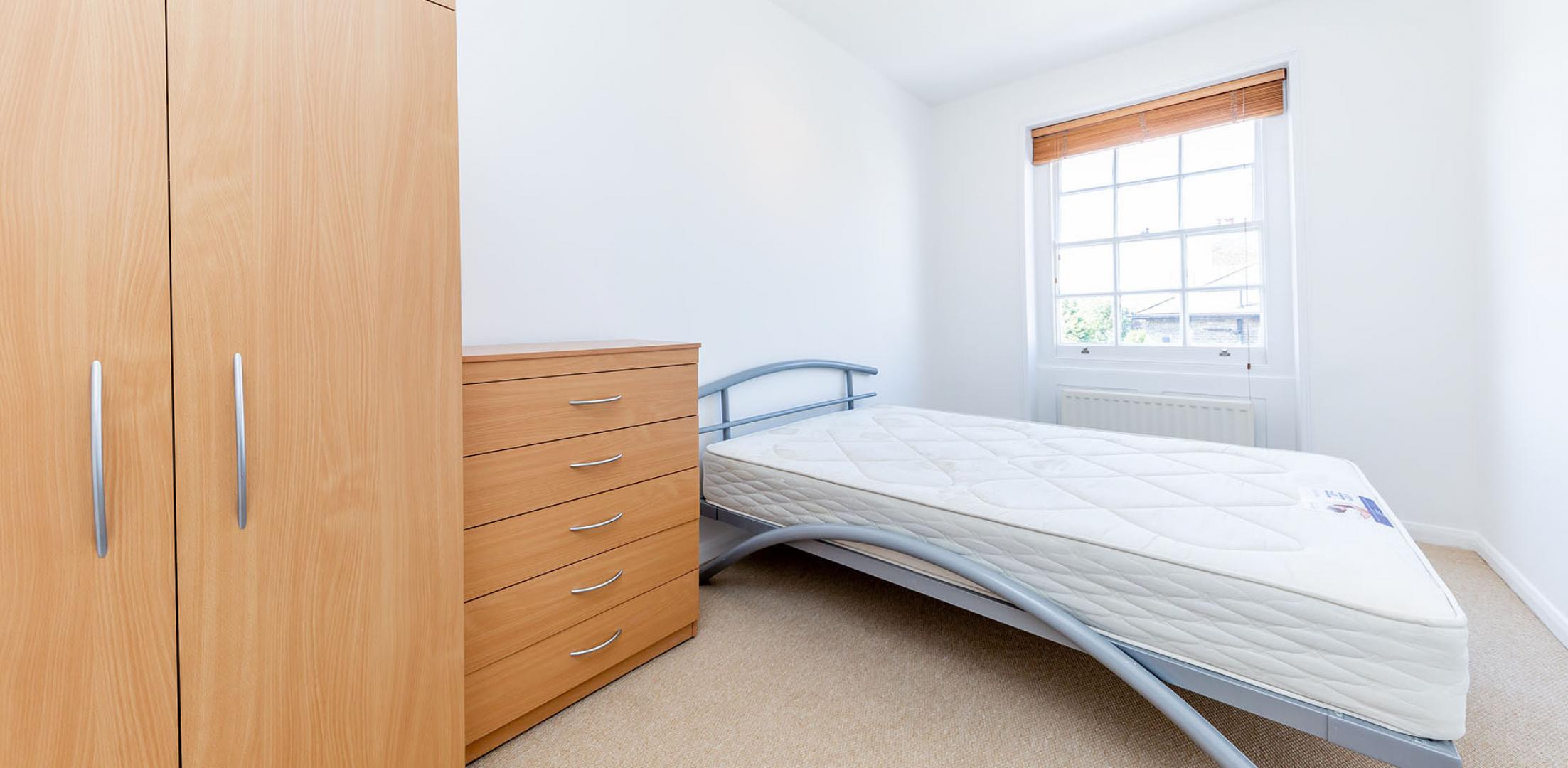 			3 Bedroom, 1 bath, 1 reception Apartment			 Stratford Villas, CAMDEN