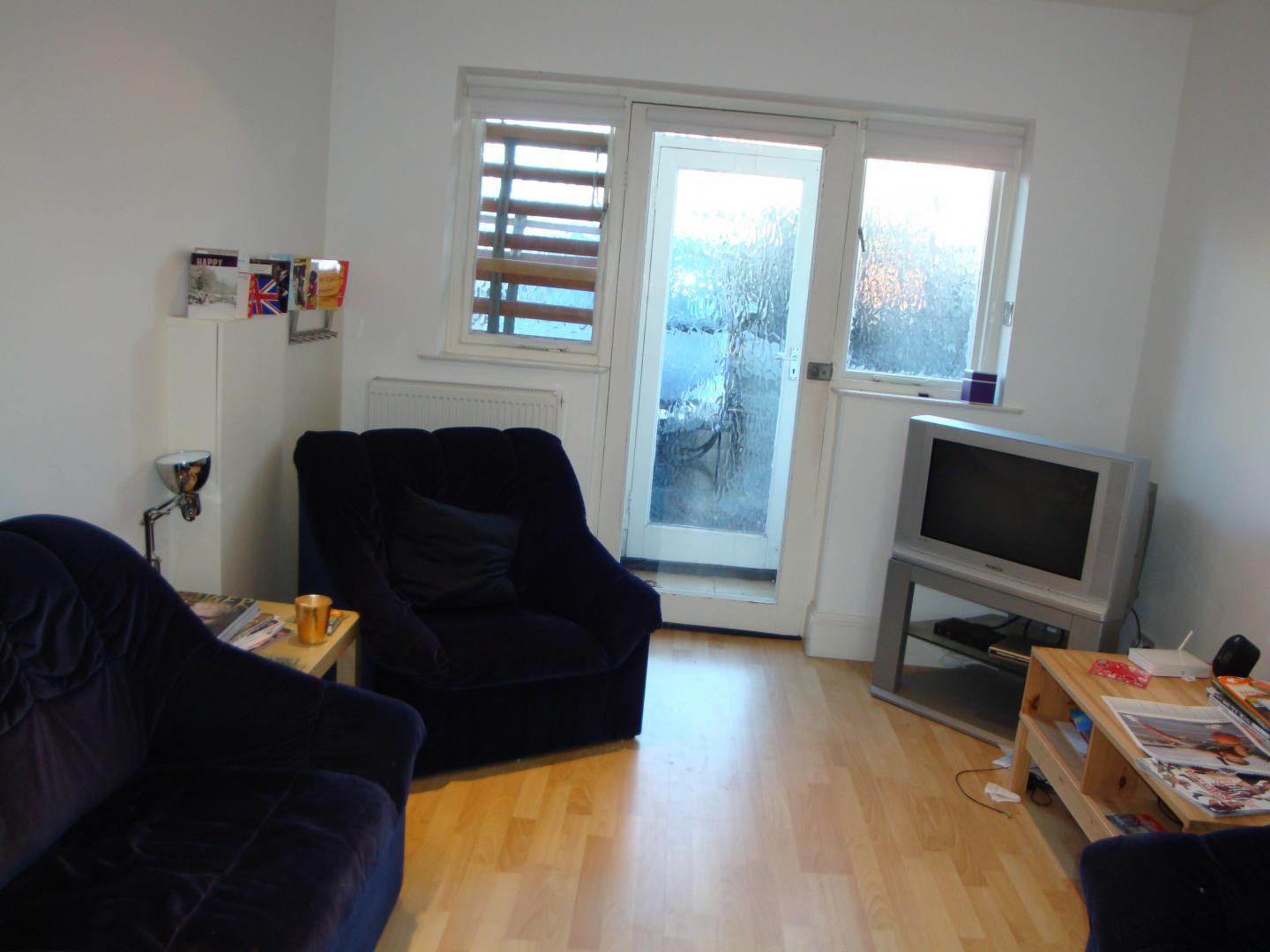 			2 Bedroom, 1 bath, 1 reception Flat			 Finchley Road, GOLDERS GREEN
