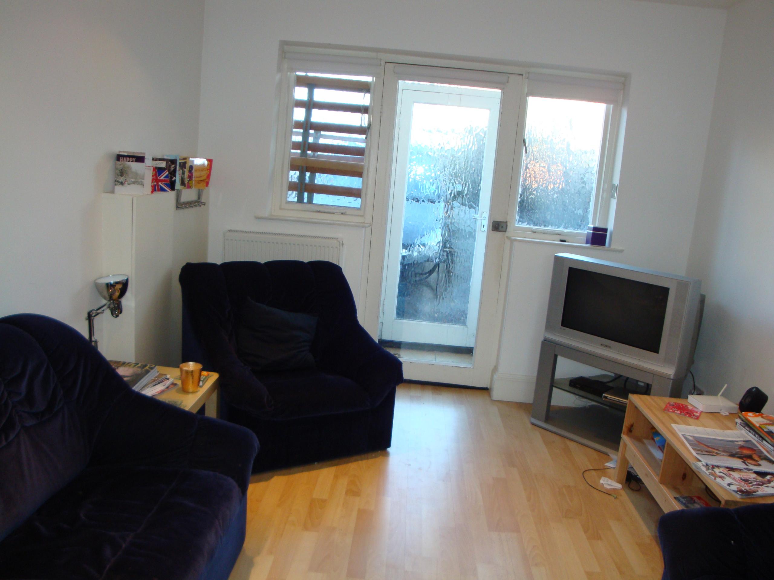 			2 Bedroom, 1 bath, 1 reception Flat			 Finchley Road, GOLDERS GREEN NW11