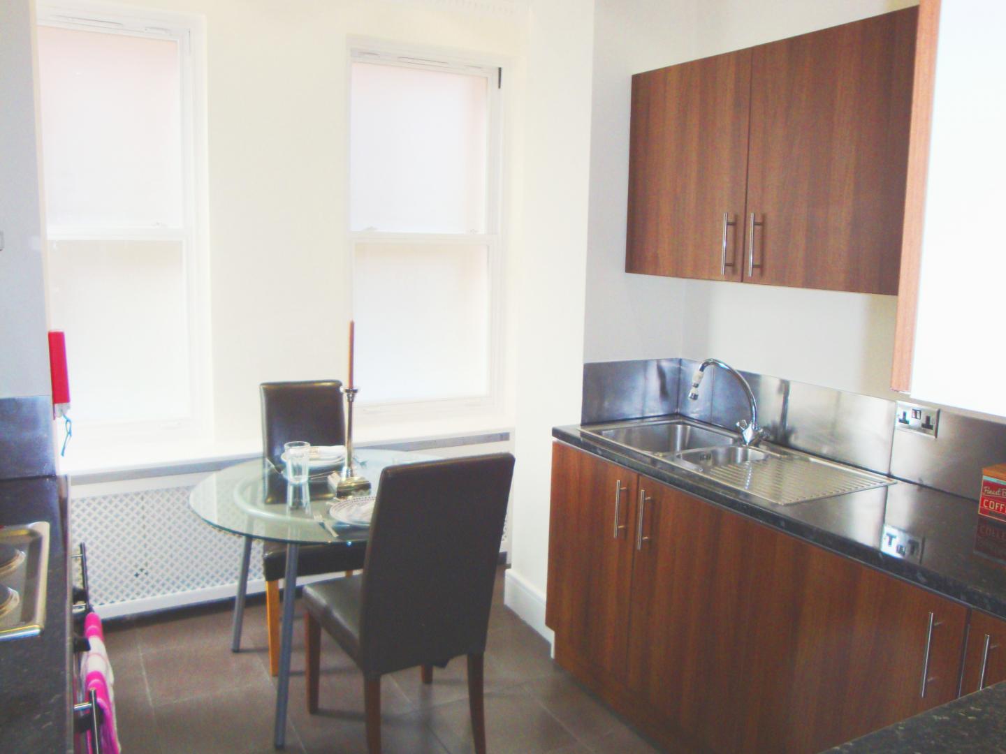 			Studio Apartment, 1 bath, 1 reception Studio			 Fitzjohns Ave, HAMPSTEAD