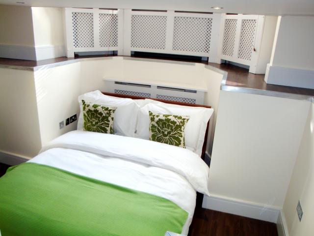 			Studio Apartment, 1 bath, 1 reception Studio			 Fitzjohns Ave, HAMPSTEAD