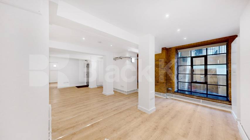  beautifully refurbished live/work one-bedroom apartment, Springfield House lofts - Tyssen Street, Dalston