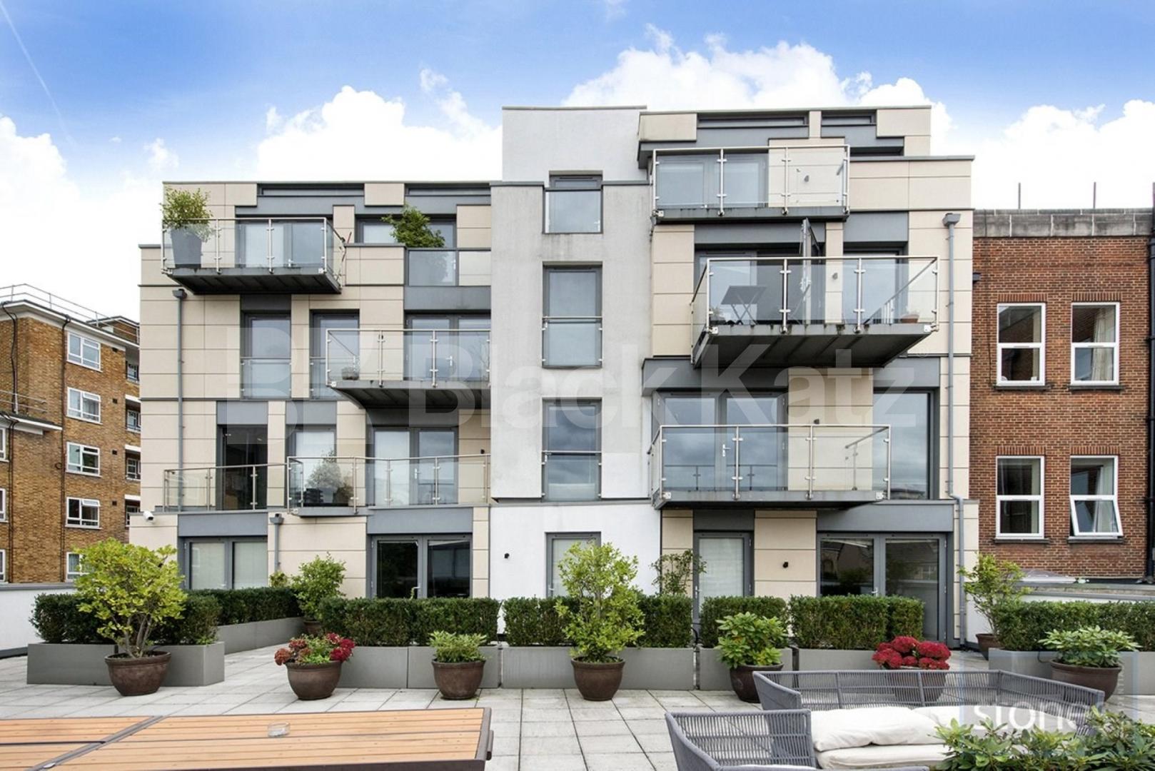 			2 Bedroom, 2 bath, 1 reception Apartment			 Mintern Street, Shoreditch Park