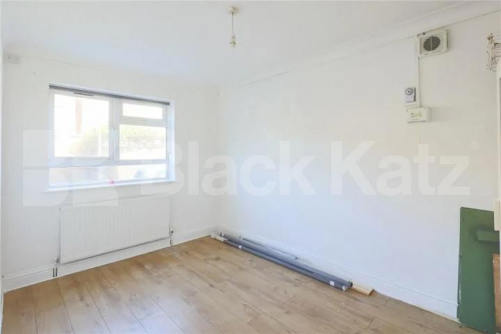 Ground floor two bedroom property moments from Caledonian Road Ponder Street, Caledonian Road