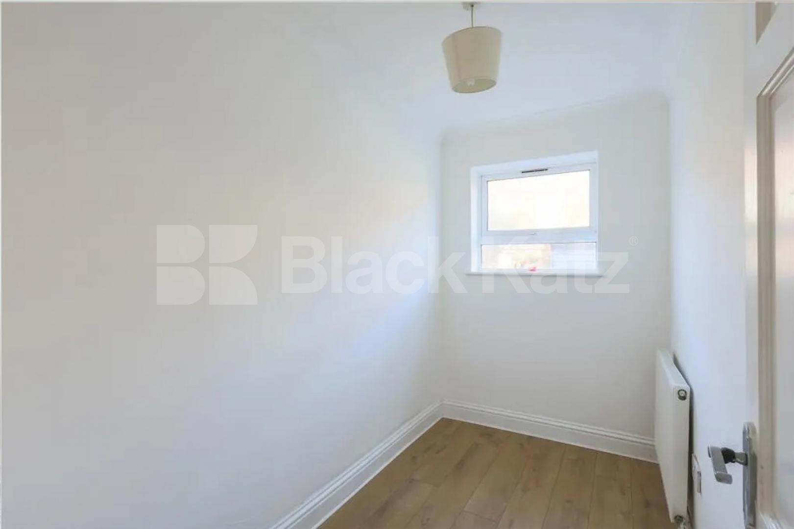 Ground floor two bedroom property moments from Caledonian Road Ponder Street, Caledonian Road