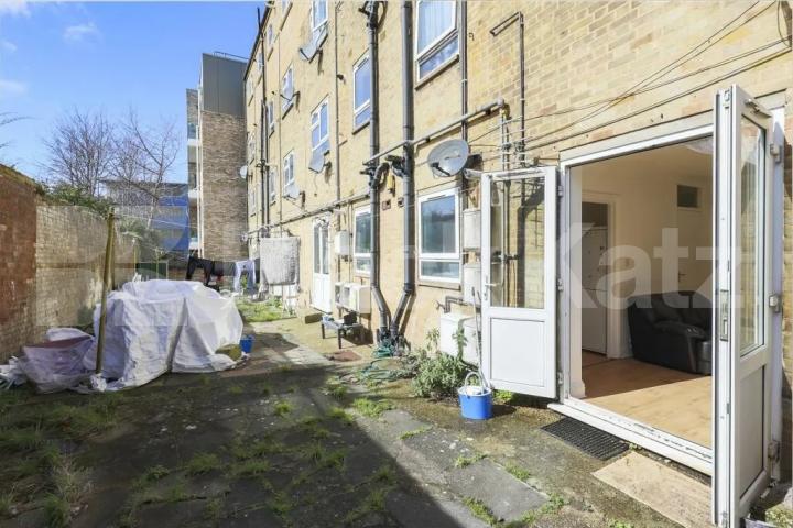 Ground floor two bedroom property moments from Caledonian Road Ponder Street, Caledonian Road