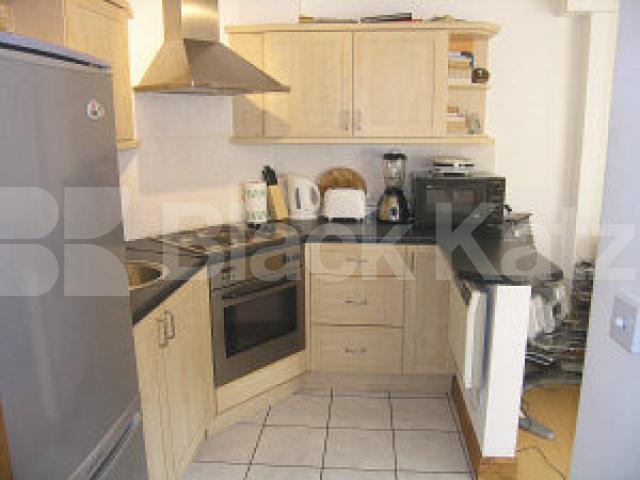 			LET!, 1 Bedroom, 1 bath, 1 reception Flat			 Rathcoole Avenue, CROUCH END