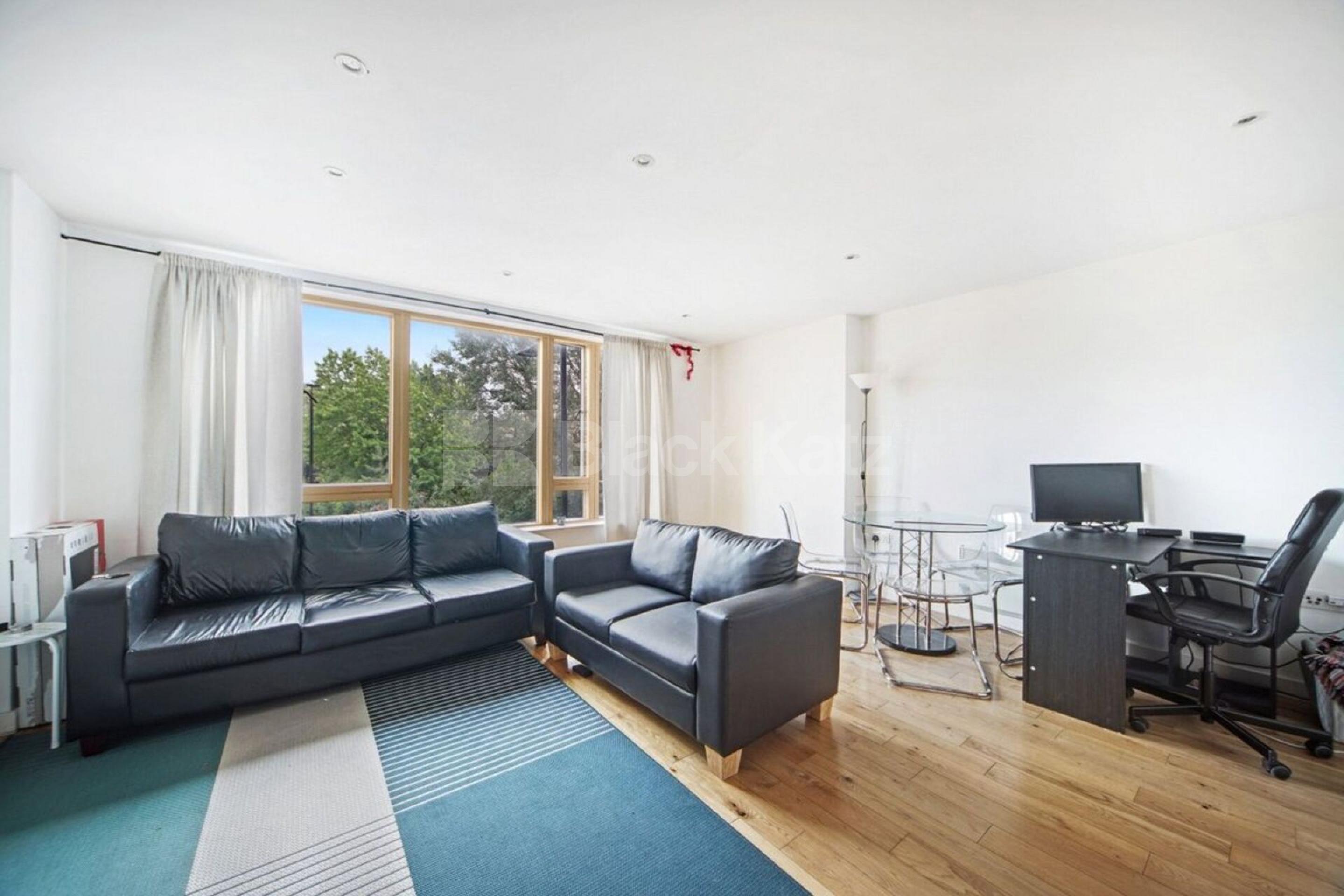 Modern 2 bed 2 bath property within a secure new development  York Way, Islington N7