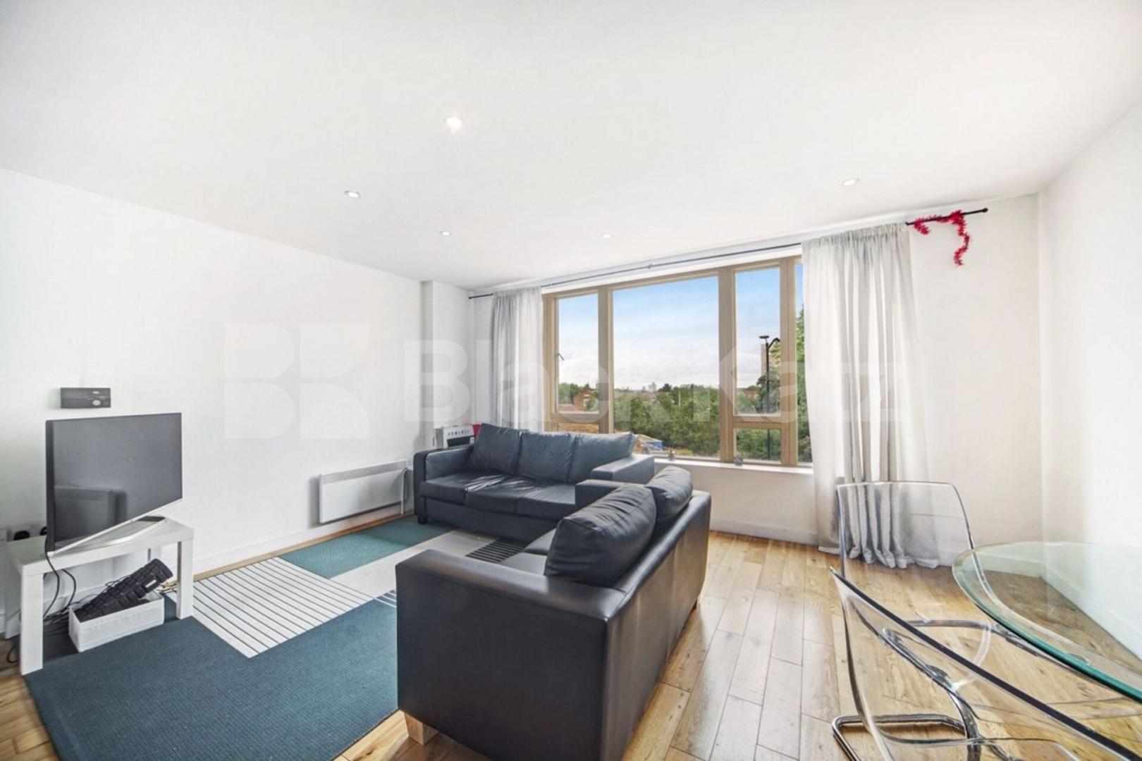 Modern 2 bed 2 bath property within a secure new development  York Way, Islington