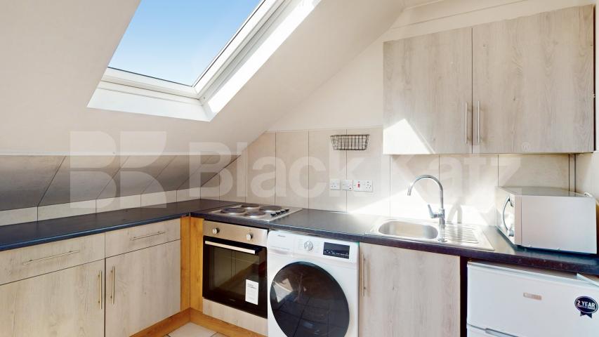 (Inclusive of Gas, Heating+Water) This is a spacious modern studio in a conversion in Dollis Hill Burnley road, Dollis Hill, NW10 (Gas and Water Included),  London