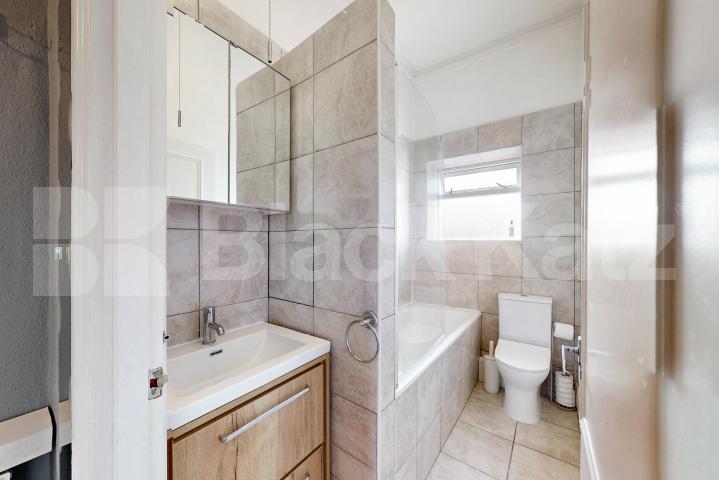 Newly renovated 1 bedroom property located in the heart of Crouch End Crouch End Hill, Crouch End