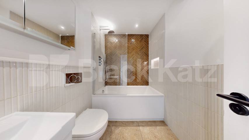 Newly refurbished penthouse located on Bethnal Green Road Bethnal Green Road, Bethnal Green