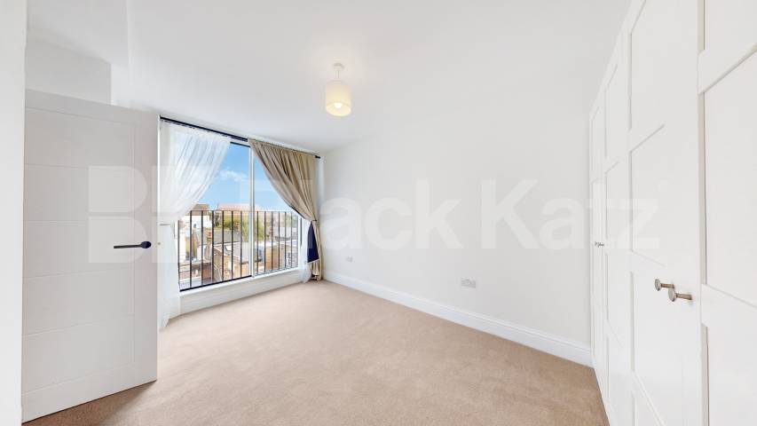 Newly refurbished penthouse located on Bethnal Green Road Bethnal Green Road, Bethnal Green