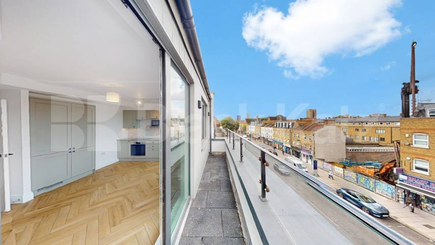 Newly refurbished penthouse located on Bethnal Green Road Bethnal Green Road, Bethnal Green