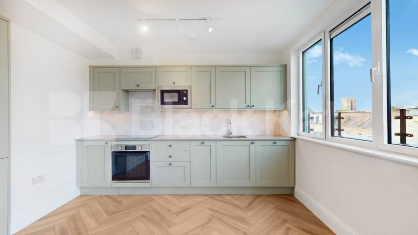 Newly refurbished penthouse located on Bethnal Green Road Bethnal Green Road, Bethnal Green