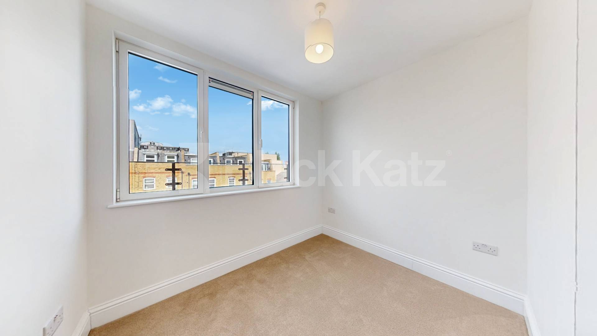 Newly refurbished penthouse located on Bethnal Green Road Bethnal Green Road, Bethnal Green