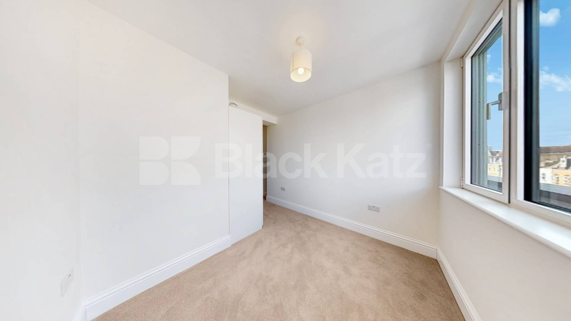 Newly refurbished penthouse located on Bethnal Green Road Bethnal Green Road, Bethnal Green