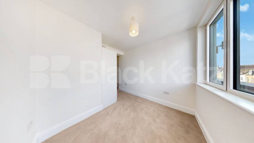 Newly refurbished penthouse located on Bethnal Green Road Bethnal Green Road, Bethnal Green