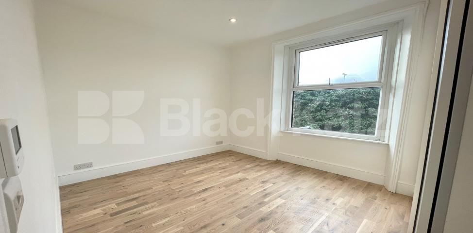 			LET , 1 Bedroom, 1 bath, 1 reception Apartment			 Flaxman Road , Loughborough Junction 