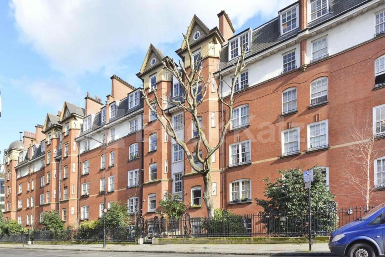 Located only a few minutes to St Pancras & Kings Cross Stations  Flaxman Terrence, Kings Cross / Bloomsbury