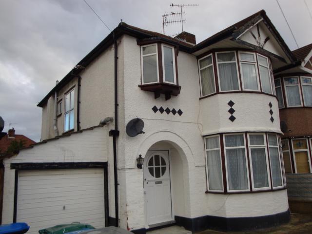 			NEW INSTRUCTION, 4 Bedroom, 1 bath, 1 reception House			 Fleetwood Road, WILLESDEN GREEN