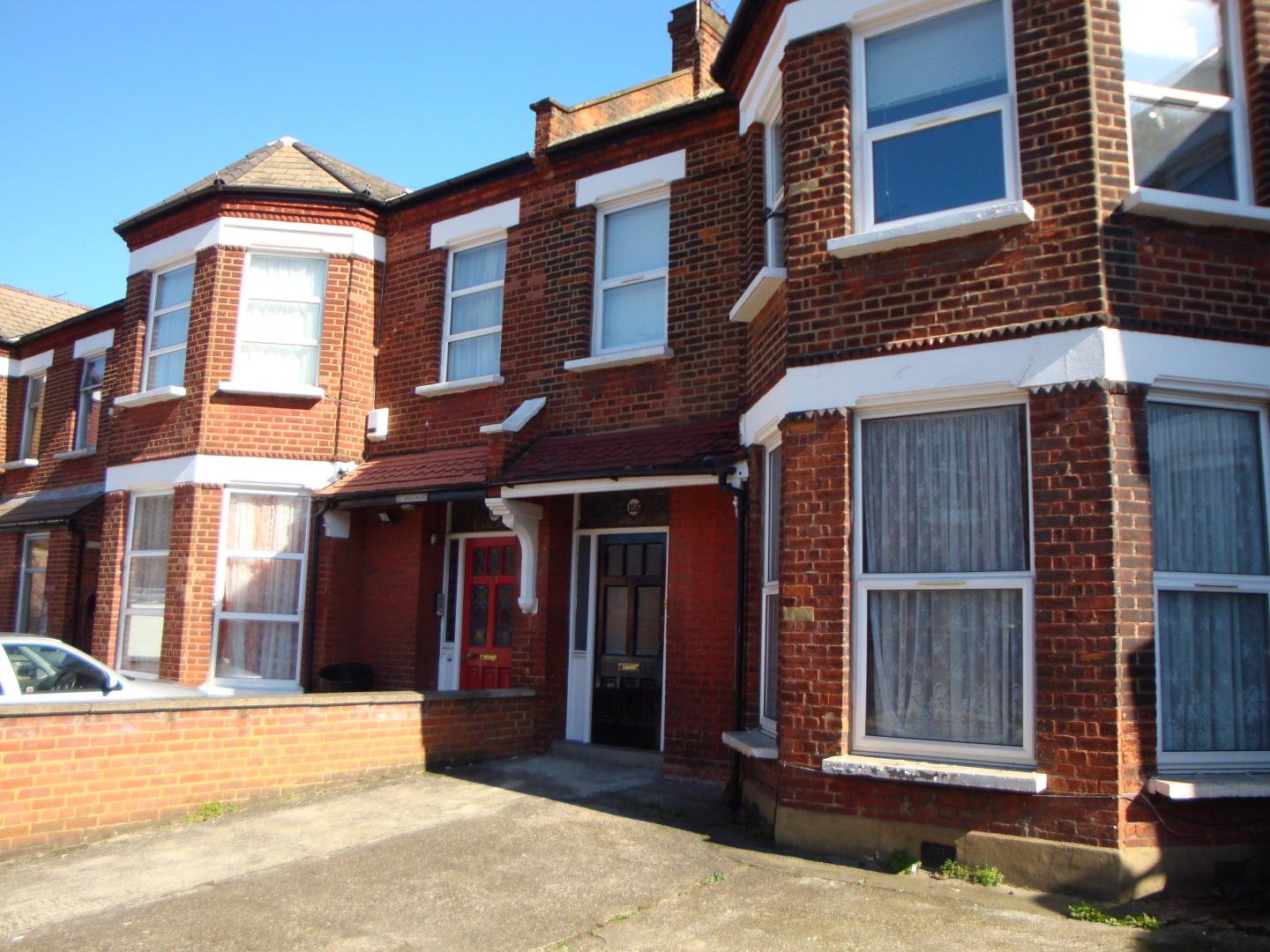 			NEW INSTRUCTION, 3 Bedroom, 1 bath, 1 reception Flat			 Fordwych Road, WEST HAMPSTEAD