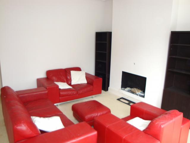 			NEW INSTRUCTION (PRIVATE ROOF TERRACE)   , 3 Bedroom, 1 bath, 1 reception Flat			 Fordwych Road, WEST HAMPSTEAD/KILBURN