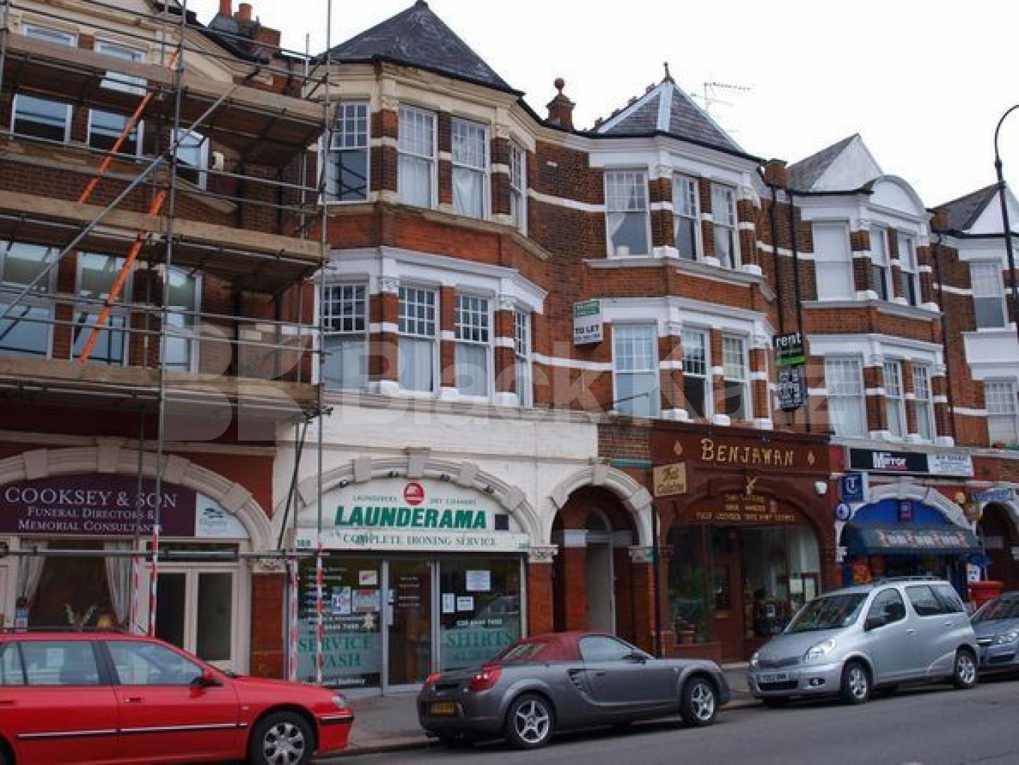 			New Instruction!, 3 Bedroom, 1 bath, 1 reception Flat			 Fortis Green Road, Muswell Hill