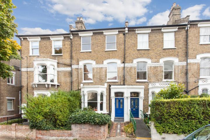 Bright 2-bed on Freegrove Rd with open-plan kitchen and modern finish Freegrove Road, Hillmarton Conservation Area 