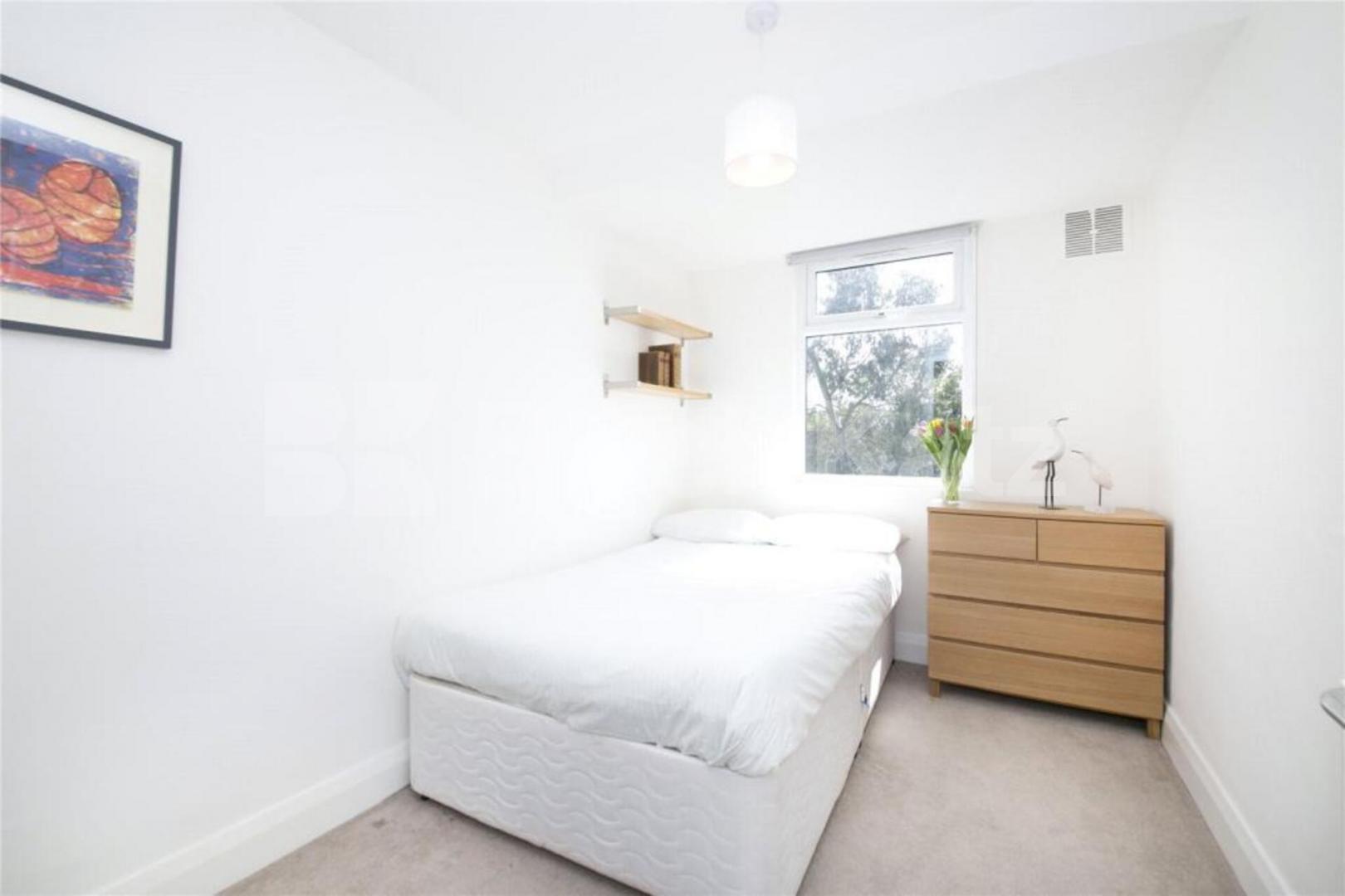 Bright 2-bed on Freegrove Rd with open-plan kitchen and modern finish Freegrove Road, Hillmarton Conservation Area 