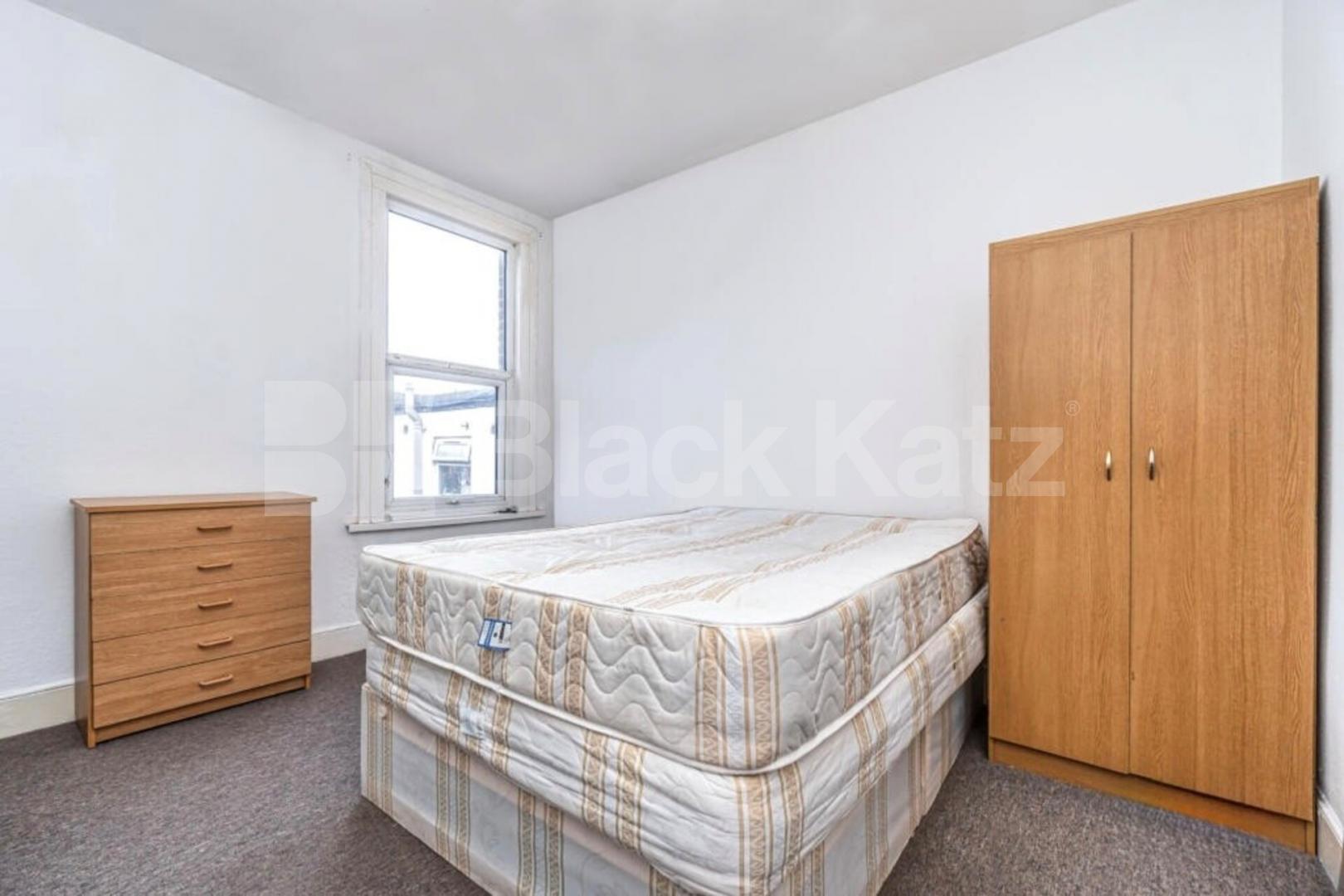 Perfect for 3 professional sharers or students looking to be in North London Frobisher Road , Haringey