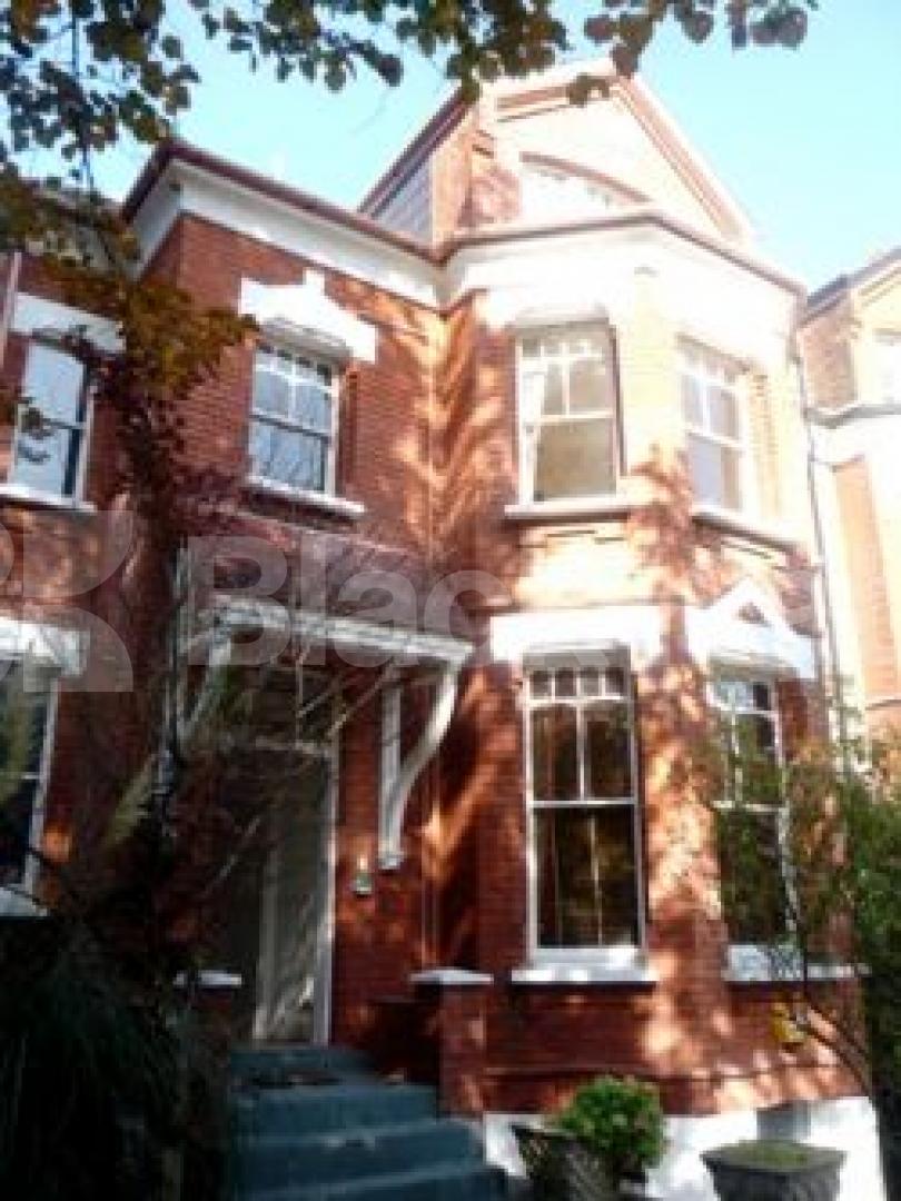 			3 Bedroom, 1 bath, 1 reception Maisonette			 Avenue Road, CROUCH END