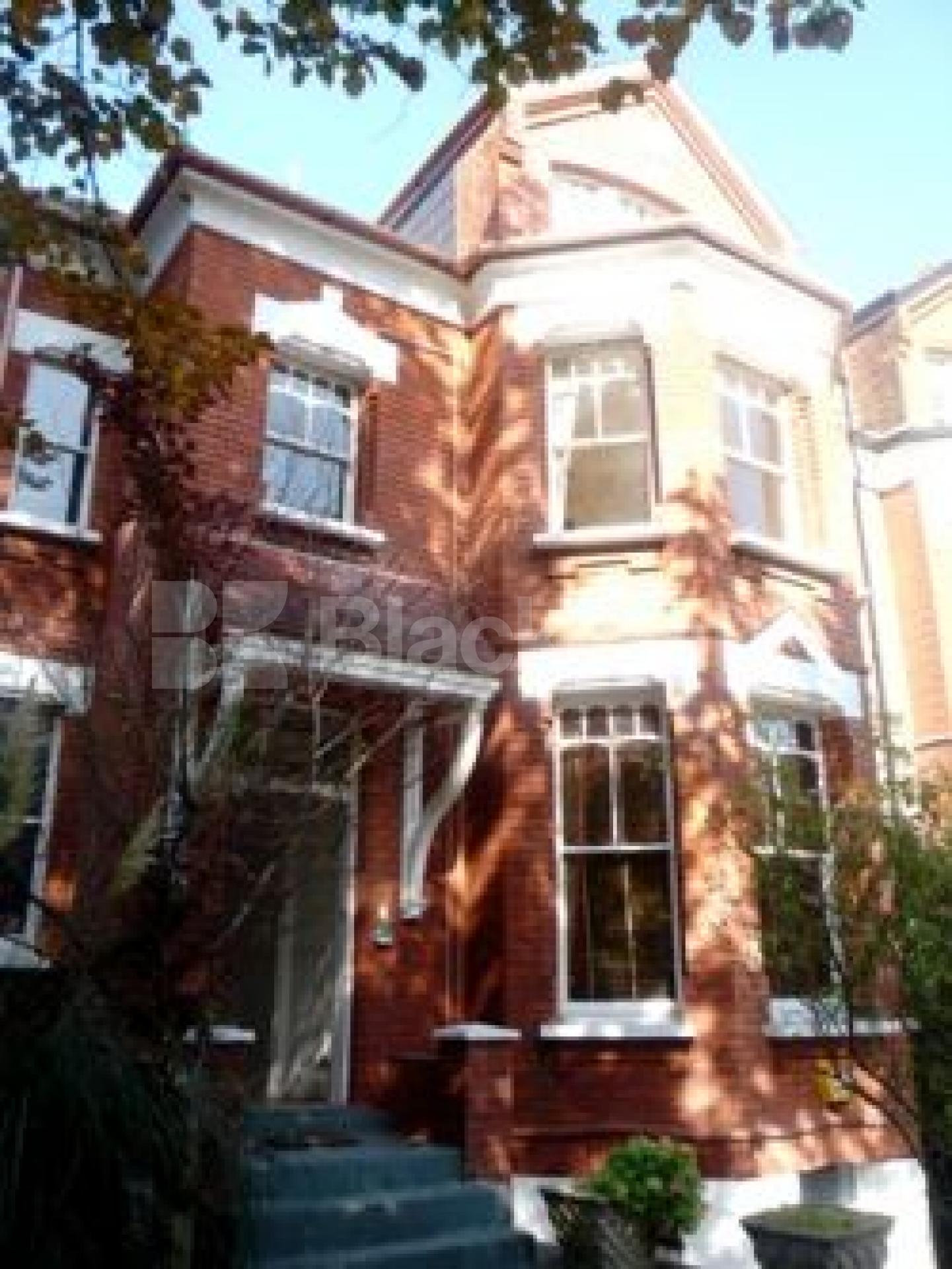 			3 Bedroom, 1 bath, 1 reception Maisonette			 Avenue Road, CROUCH END N6