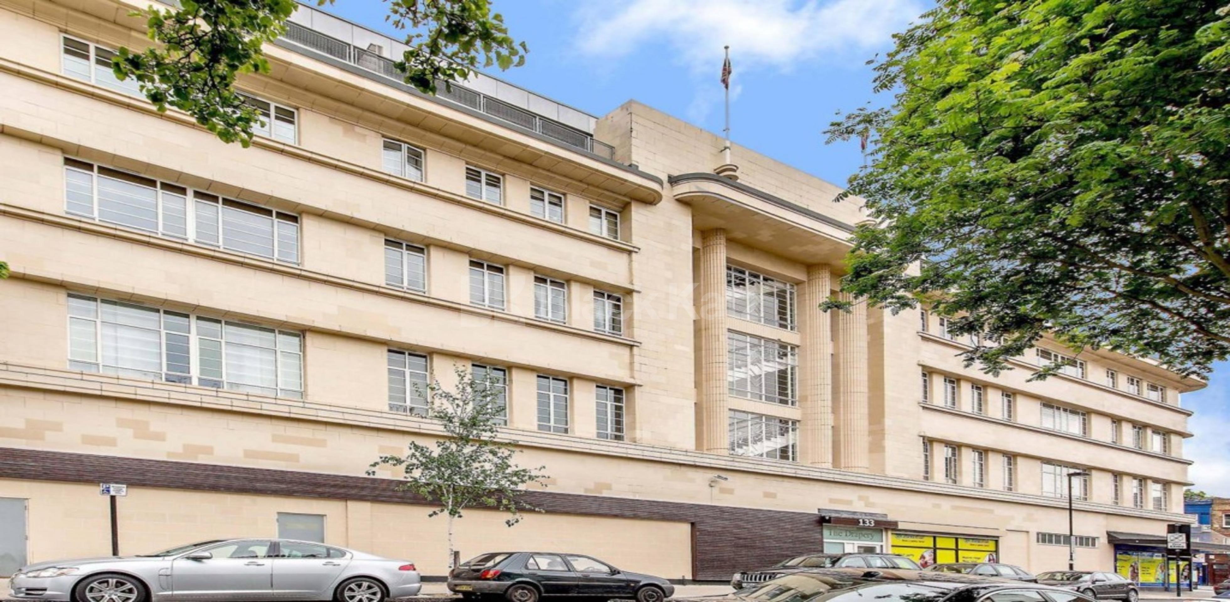 			LARGE 2 BEDROOM FLAT WITH PRIVATE TERRACE, 2 Bedroom, 1 bath, 1 reception Apartment			 Axminster Road, HOLLOWAY N7 N7