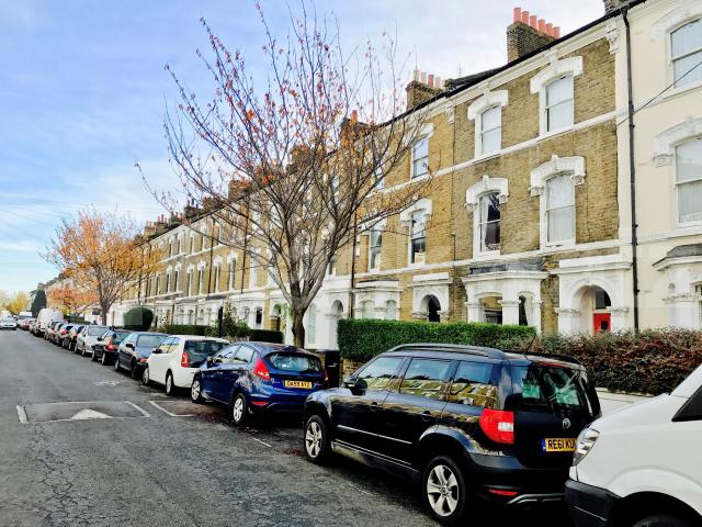 			NEW INSTRUCTION, 1 Bedroom, 1 bath, 1 reception Apartment			 Ferndale Road, Clapham North 