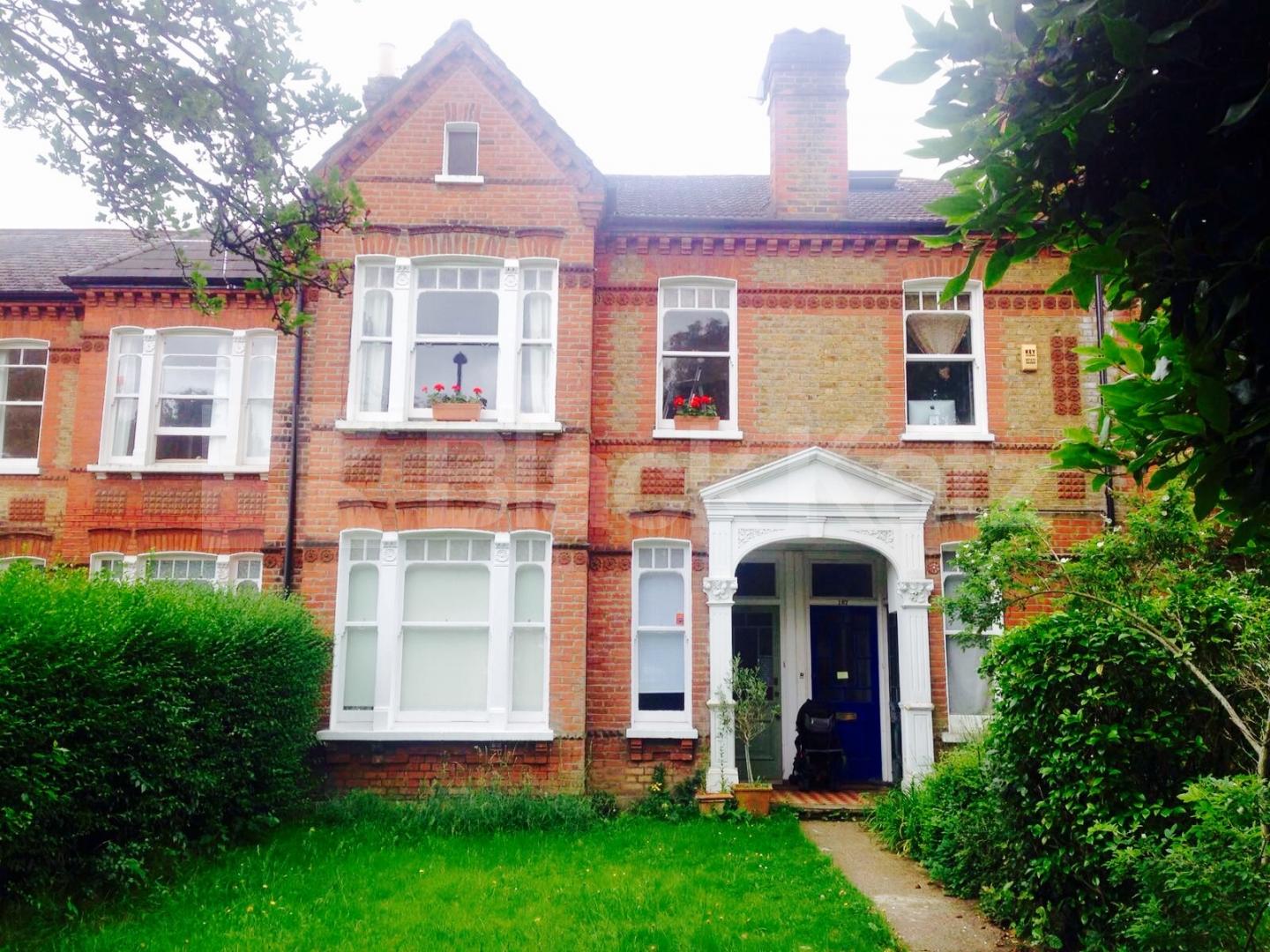 			NEW INSTRUCTION, 2 Bedroom, 1 bath, 1 reception Apartment			 Croxted Road, Herne Hill / West Dulwich