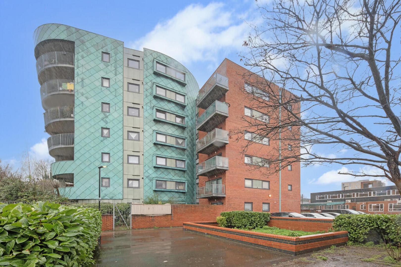 large 1 bedroom property with garden within a secure new build in Hornsey  Clarendon Road, Hornsey