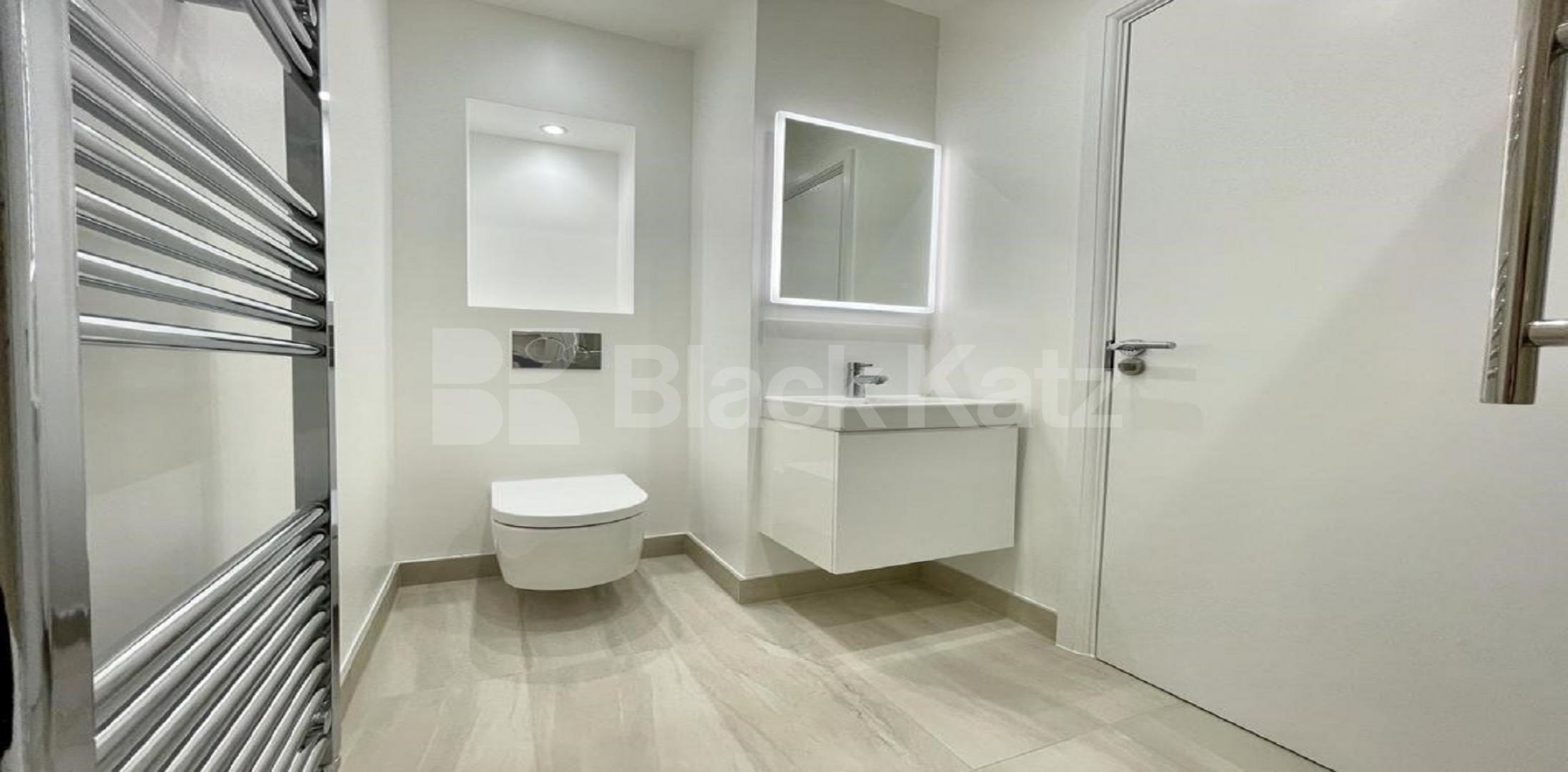 			LET , Studio Apartment, 1 bath, 1 reception Studio			 Cheshire House, Fleet Street, Chancery Lane EC4A