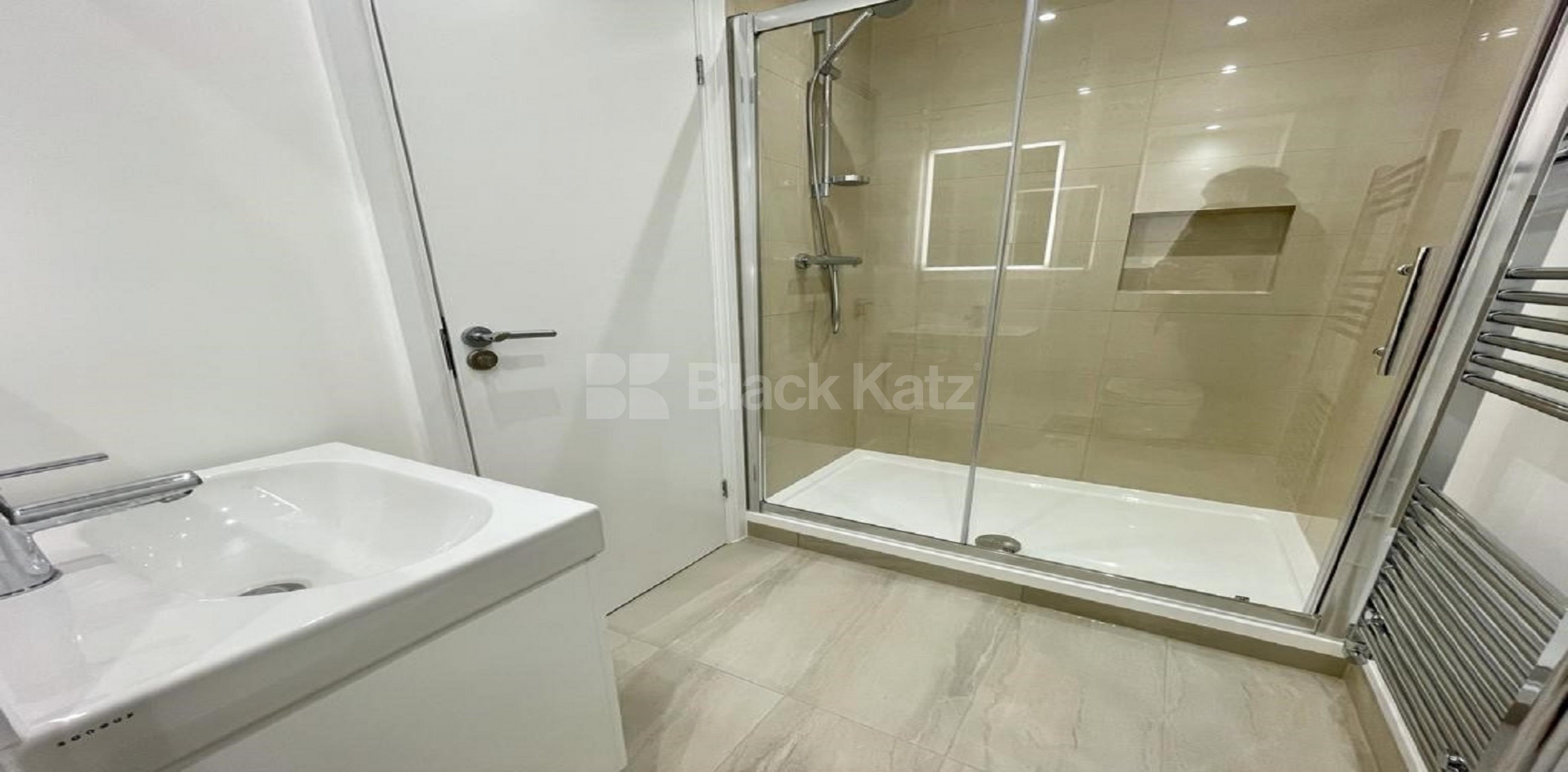 			LET , Studio Apartment, 1 bath, 1 reception Studio			 Cheshire House, Fleet Street, Chancery Lane EC4A EC4A