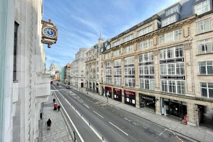 Prime Zone 1 location, duplex apartment with two bathrooms Cheshire House. Fleet Street, Chancery Lane
