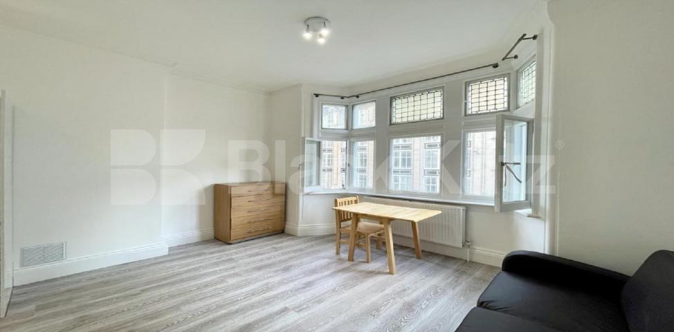 			LET , Studio Apartment, 1 bath, 1 reception Studio			 Cheshire House, Fleet Street, Chancery Lane EC4A