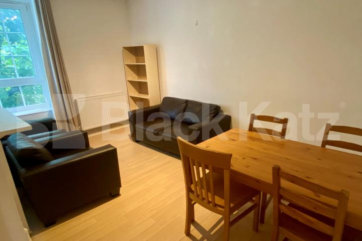 Three double bedroom apartment in the heart of SE1  Weston Street, London Bridge