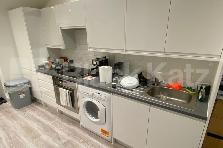 Prime location & Inclusive of Gas & Electric  Fleet Street  (Includes Gas & Electric) , Chancery Lane 