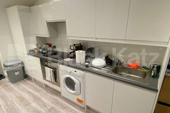 Prime location & Inclusive of Gas & Electric  Fleet Street  (Includes Gas & Electric) , Chancery Lane 