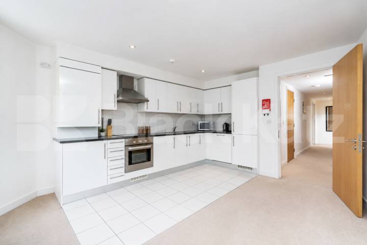 Spacious 2 Bed 2 Bath Apartment Near Spitalfields & Aldgate East Plumbers Row, Whitechapel