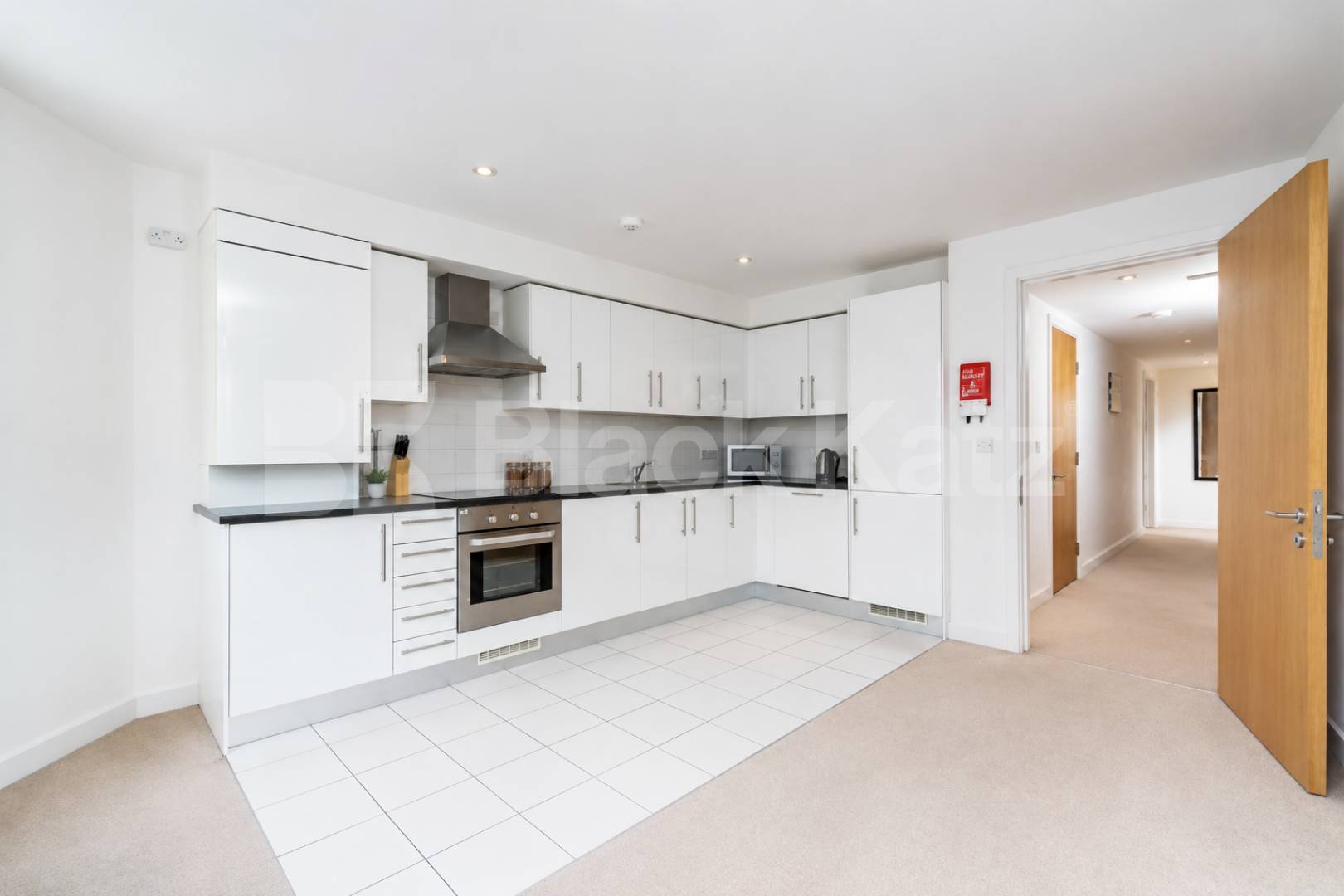 Spacious 2 Bed 2 Bath Apartment Near Spitalfields & Aldgate East Plumbers Row, Whitechapel